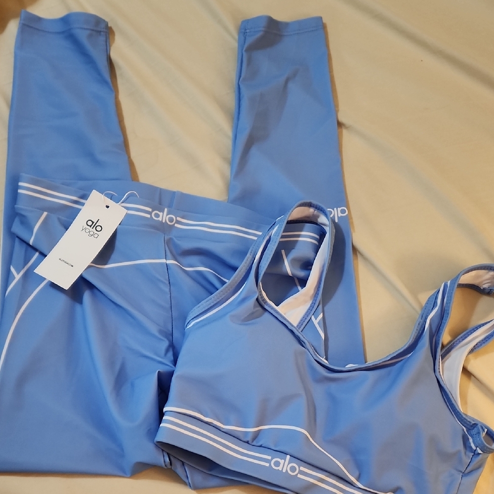 ALO Yoga Light Blue Activewear Set